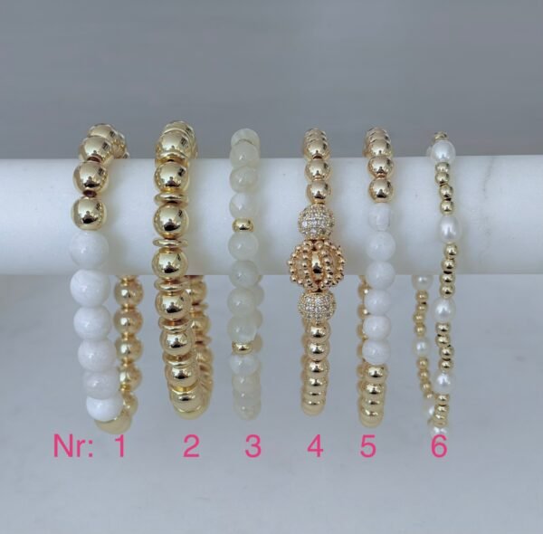 Armband met witte half-edelsteen